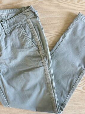 GAP Women's “girlfriend”Pants in Light Sage Green